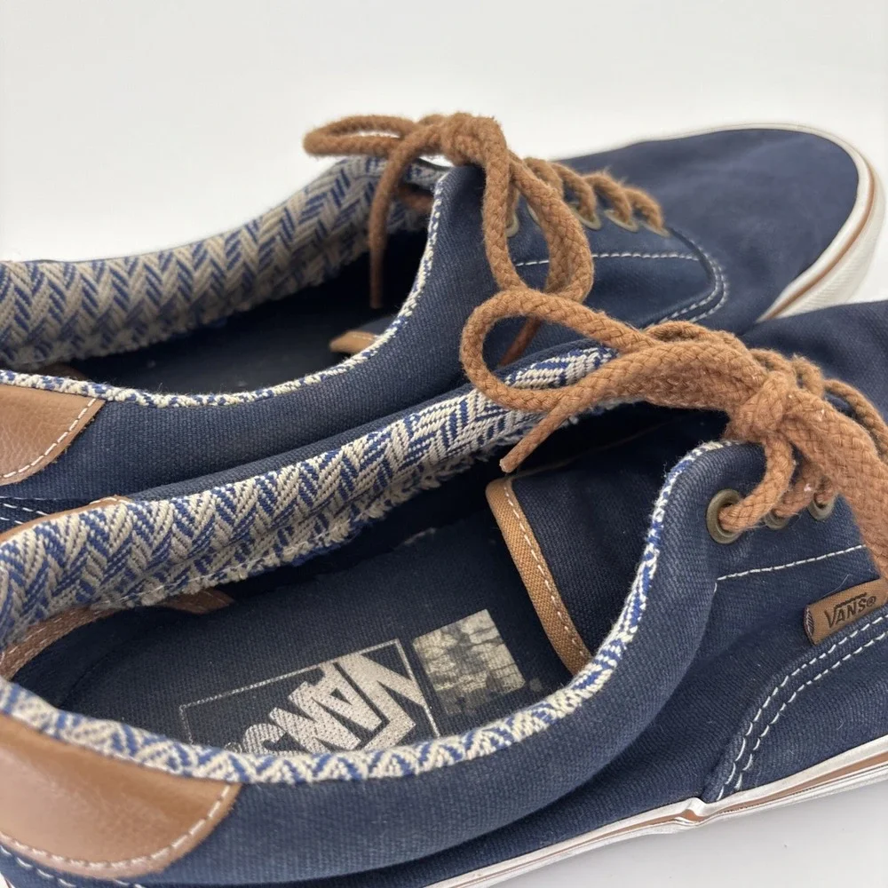 Vans Men's Size 11 Navy Canvas Boat Shoes Leather Trim Rope Laces Sneakers